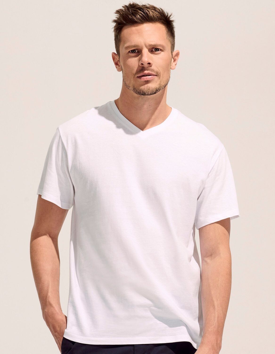 V-Neck T-Shirt Victory