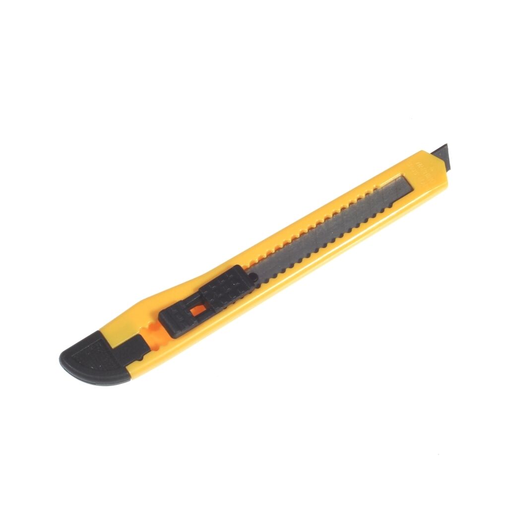 Plastic cutter with snap-off blade
