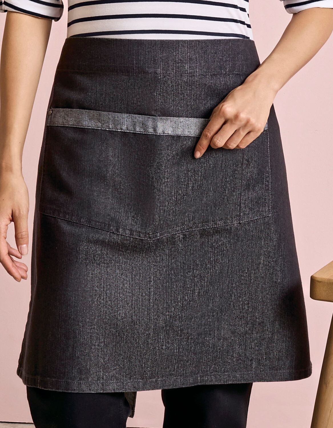 Dominio Grembiule in vita in denim a contrasto