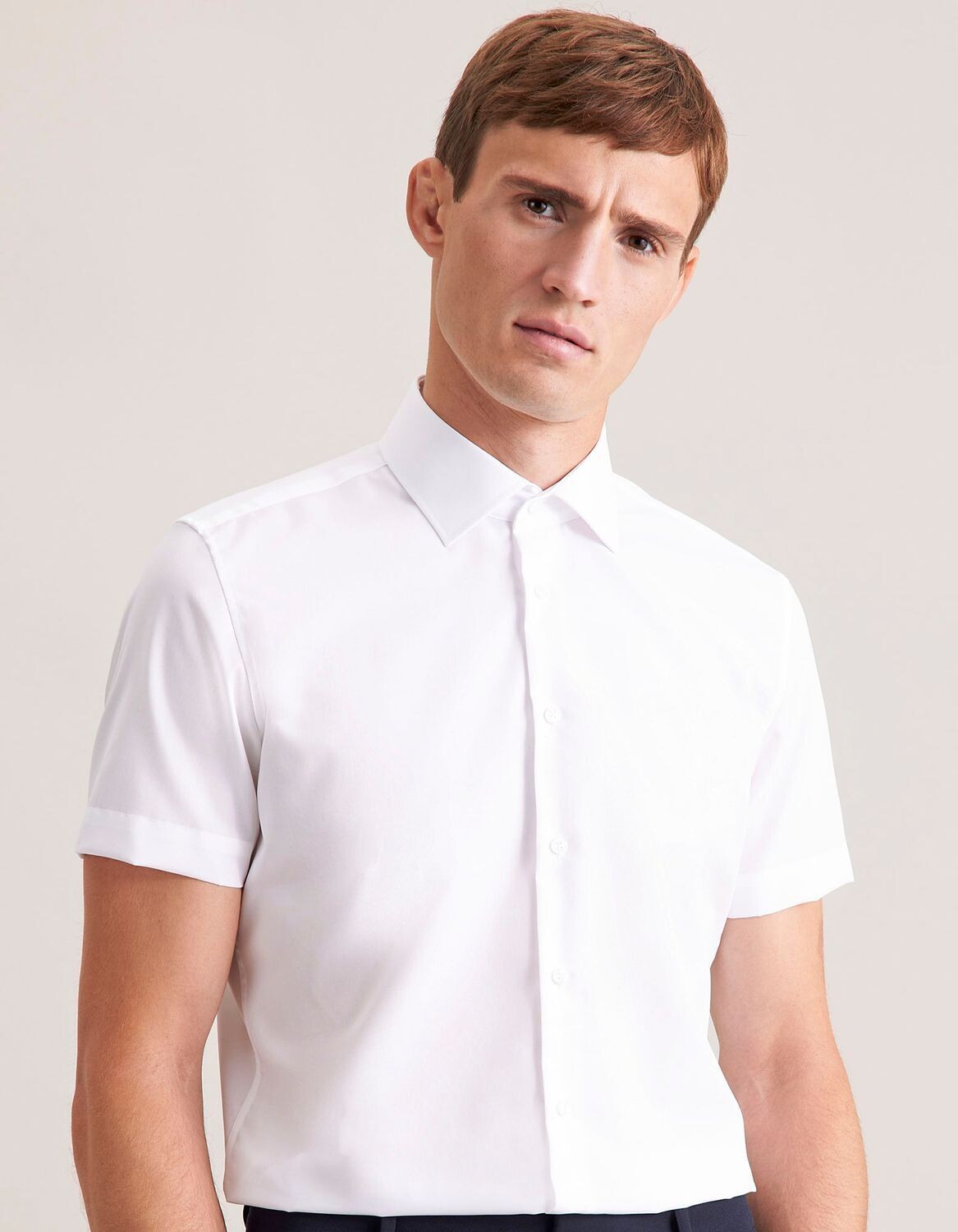Camicia da uomo a manica corta dal taglio sagomato