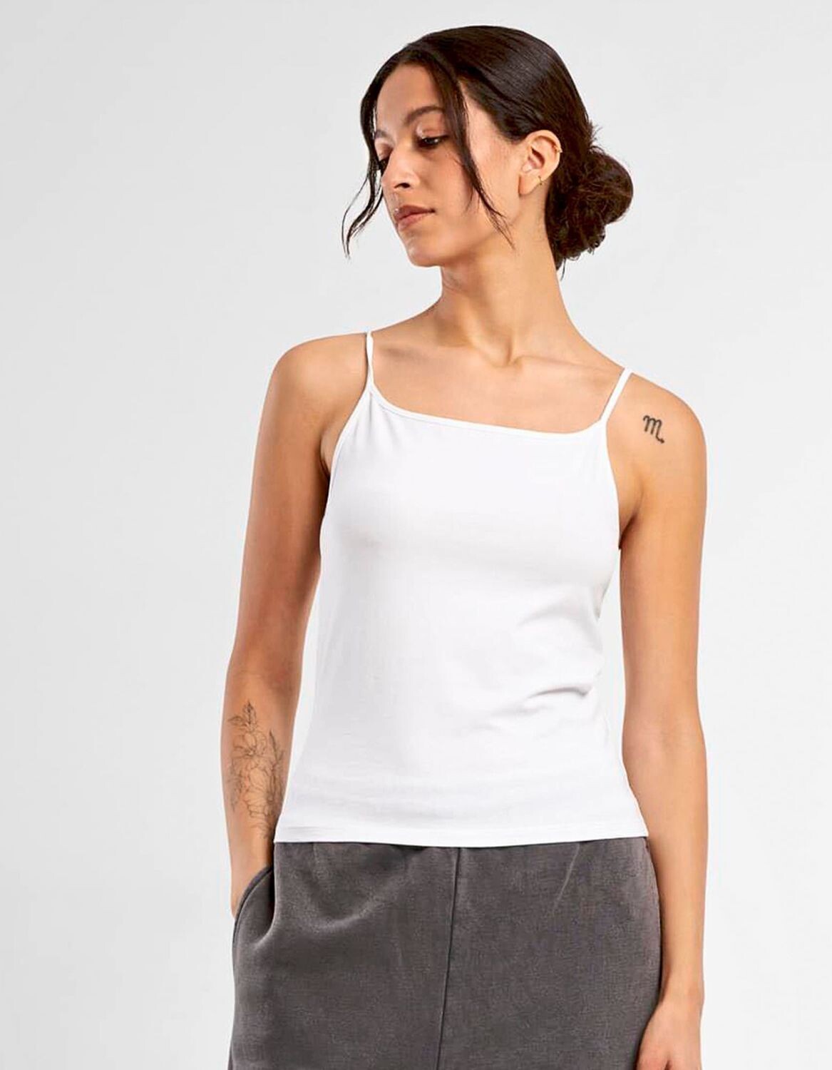 Top corto slim da donna in jersey stretch