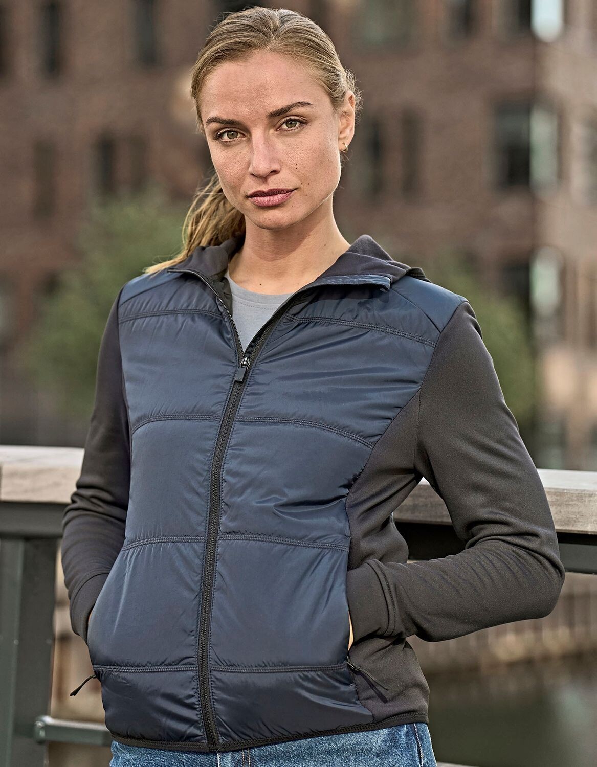 Women's Hybrid Stretch Hooded Jacket
