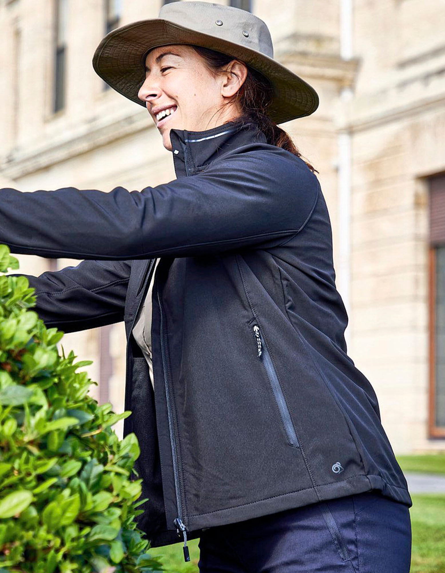 Expert Womens Basecamp Softshell Jacket