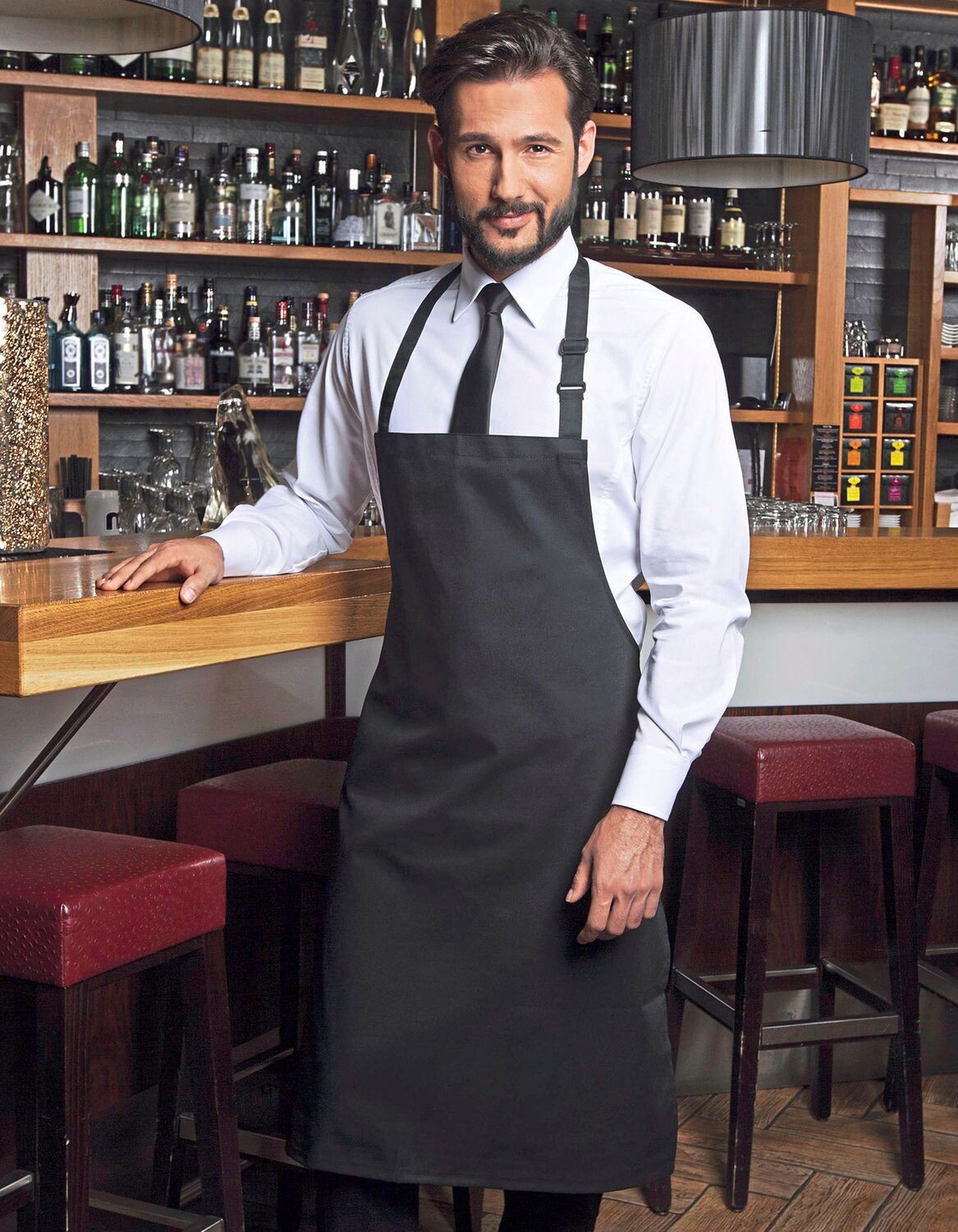 Basic bib apron with buckle