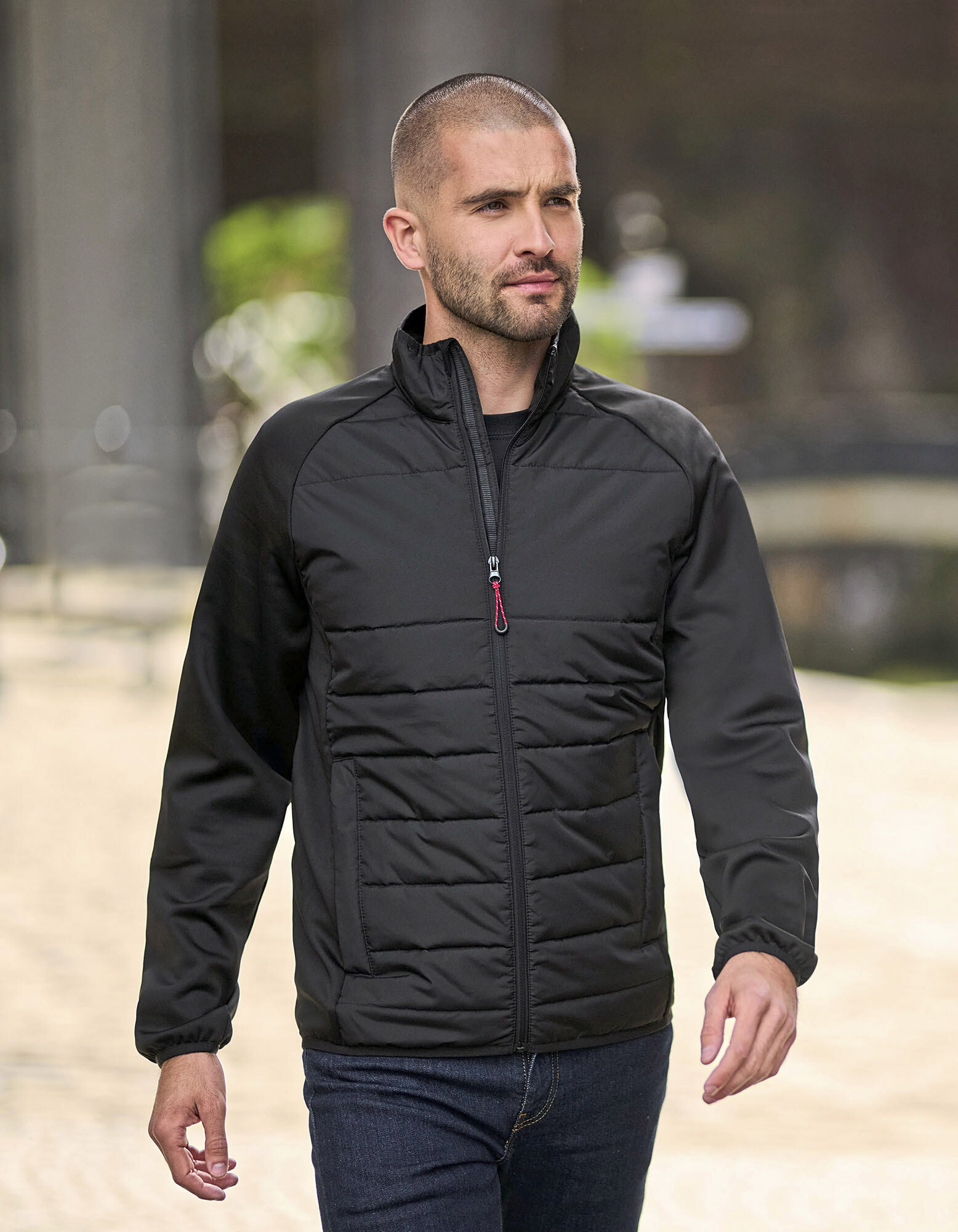 Essential Hybrid Jacket