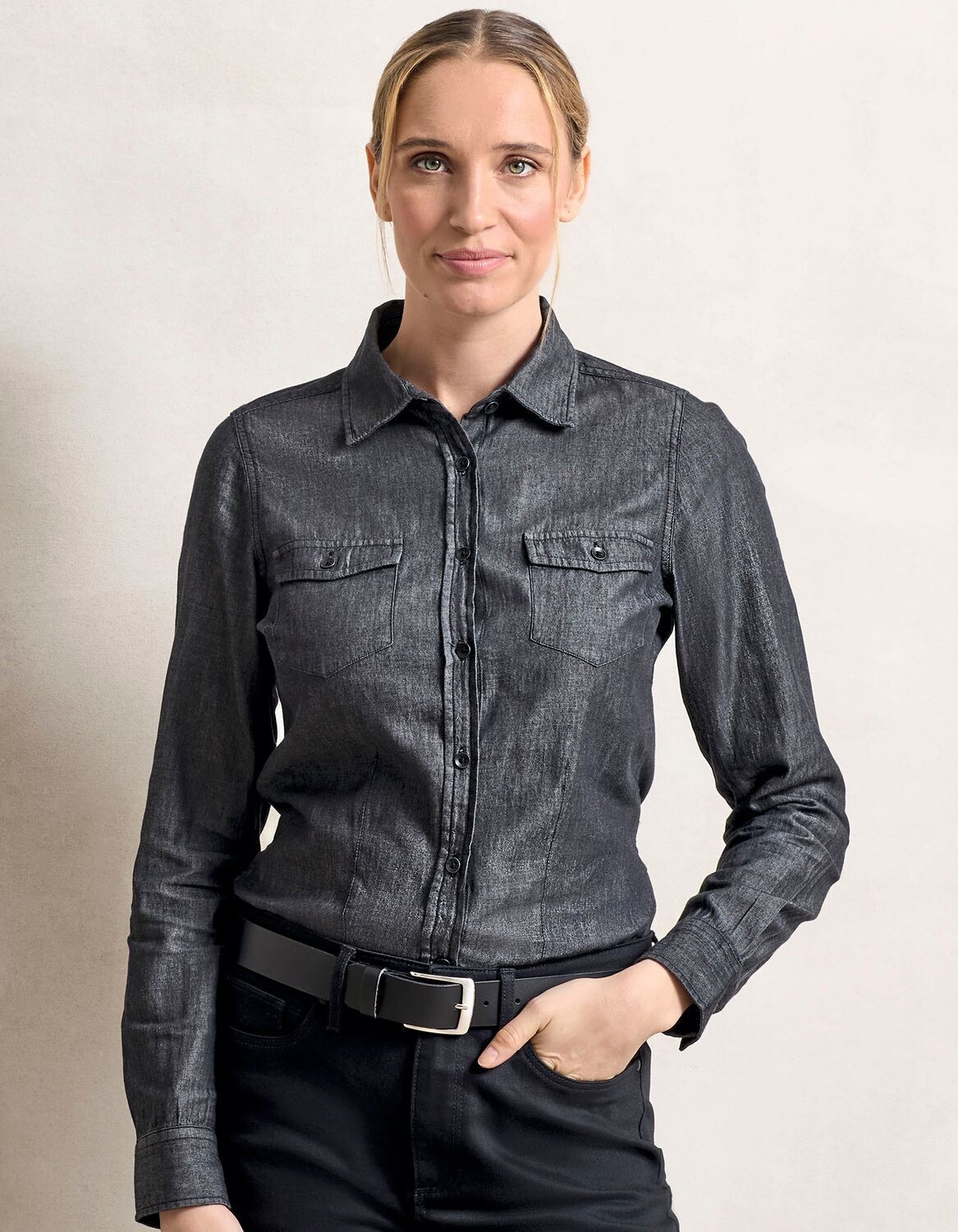 Camicia da donna in jeans con punto di cucitura