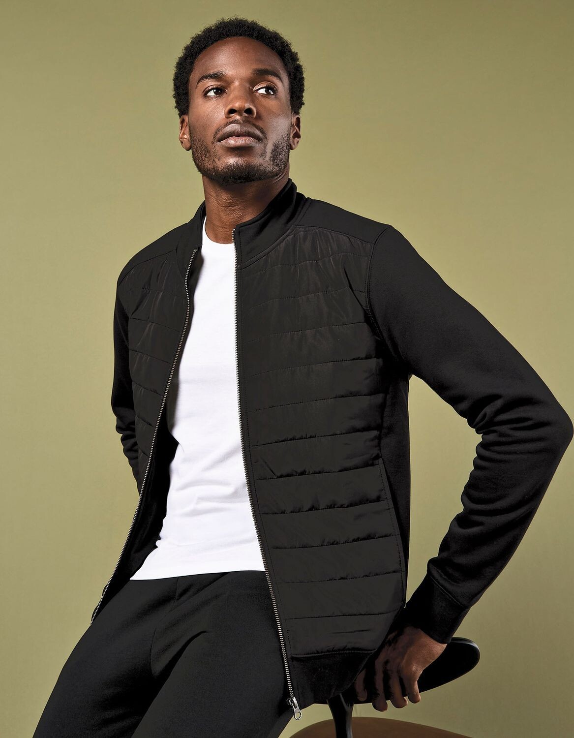 Regular fit quilted full zip sweatshirt
