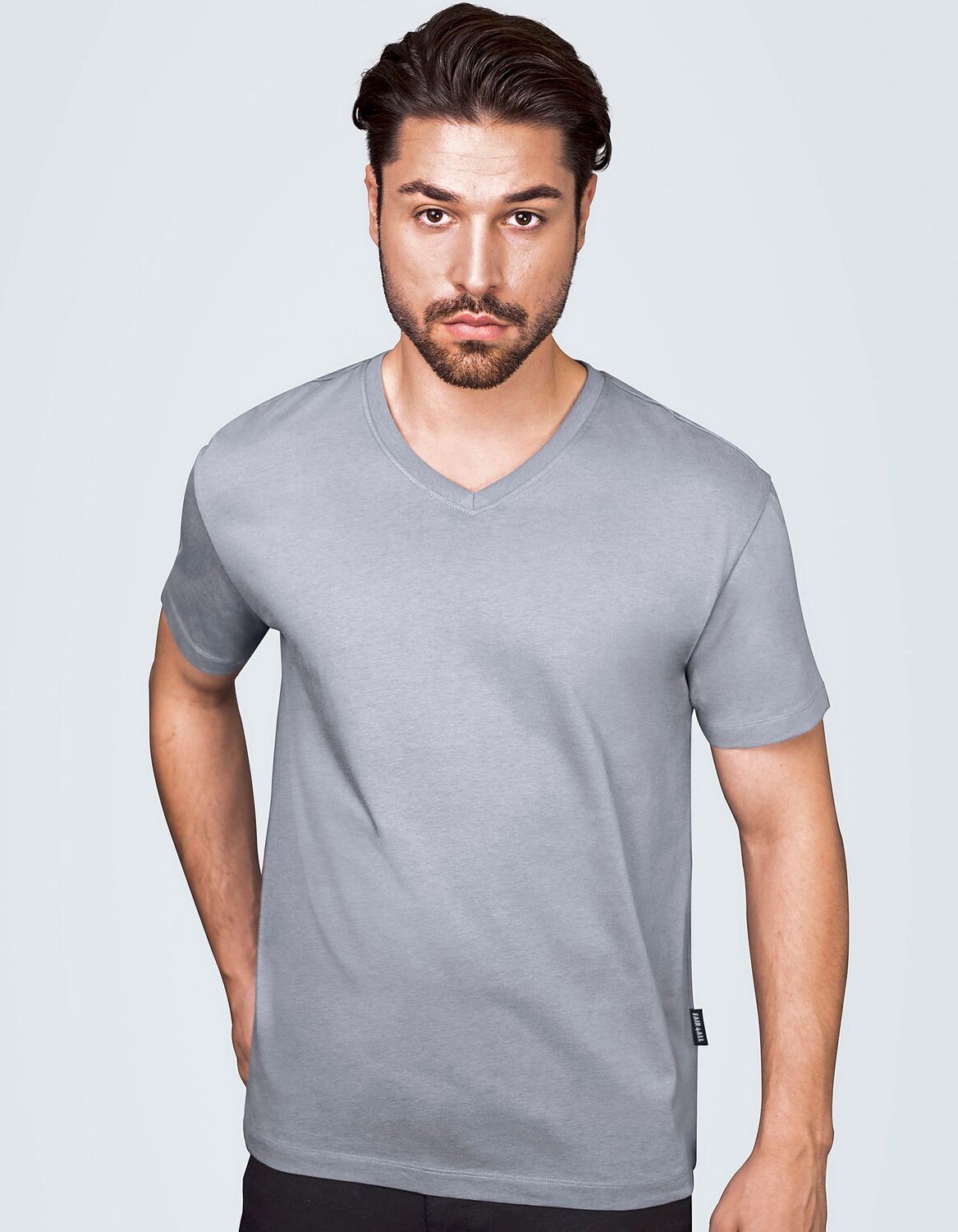 T-shirt di lusso da uomo con scollo a V