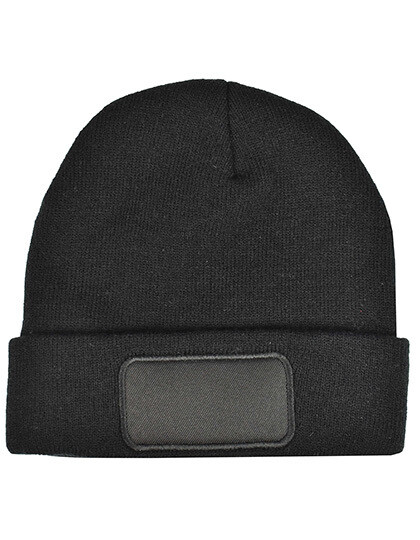 Cappello in maglia con toppa