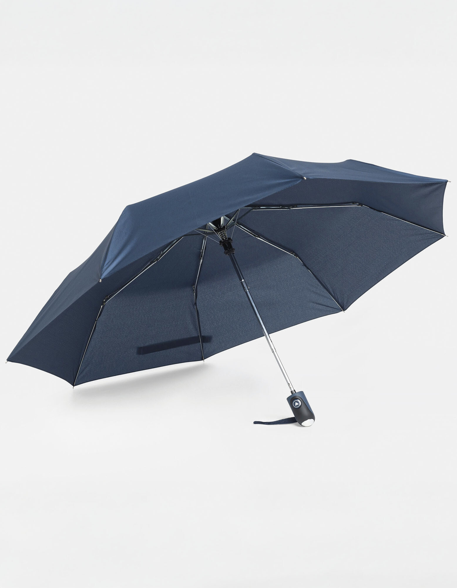 Automatic pocket umbrella cover