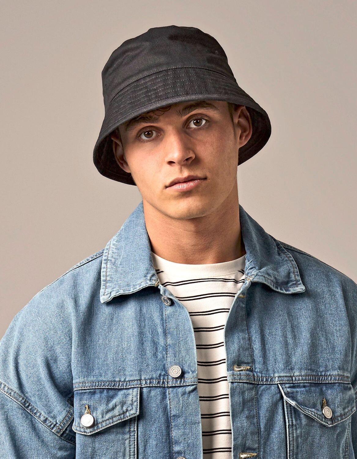 Cappello a secchiello in cotone biologico