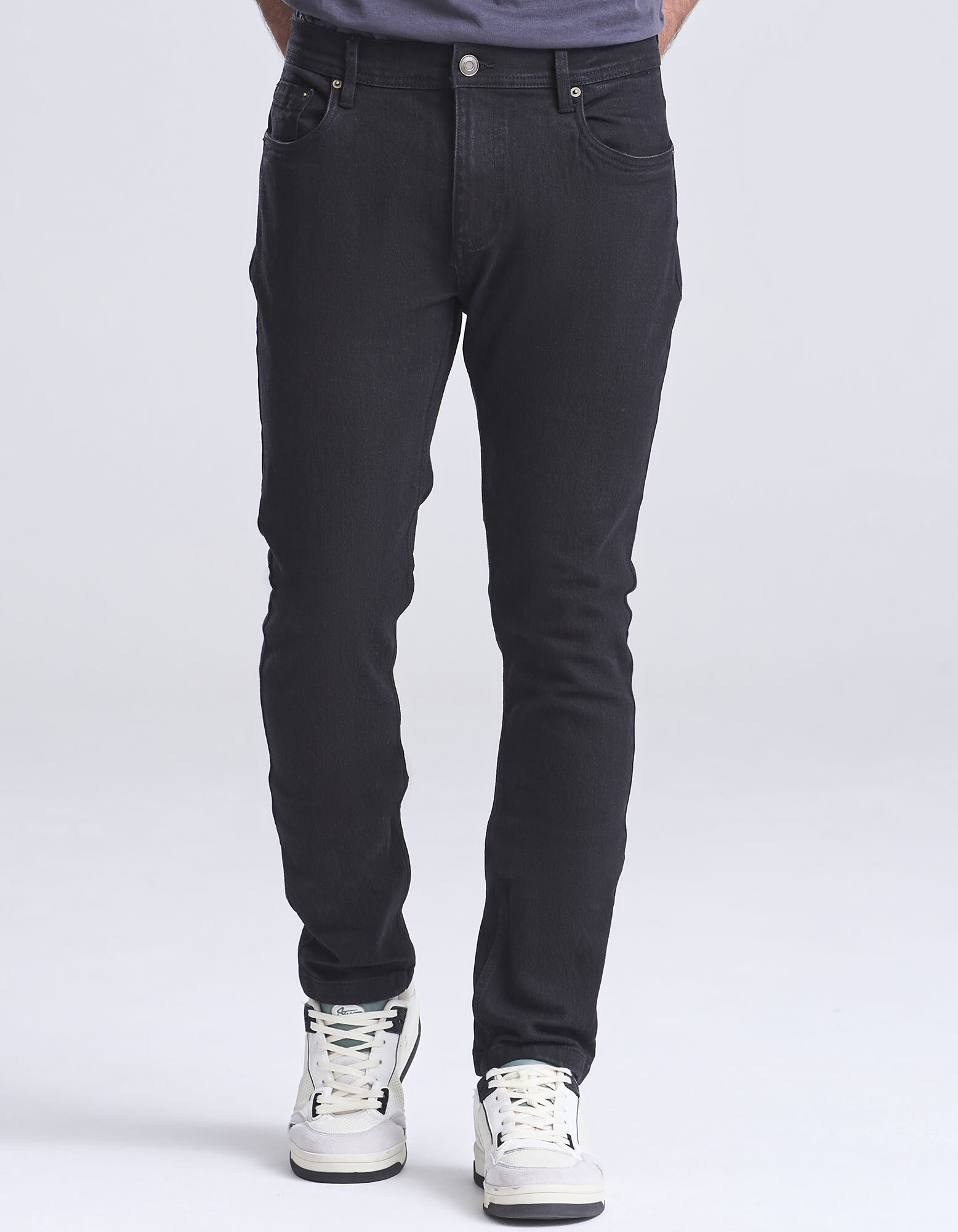 Max Slim Jeans