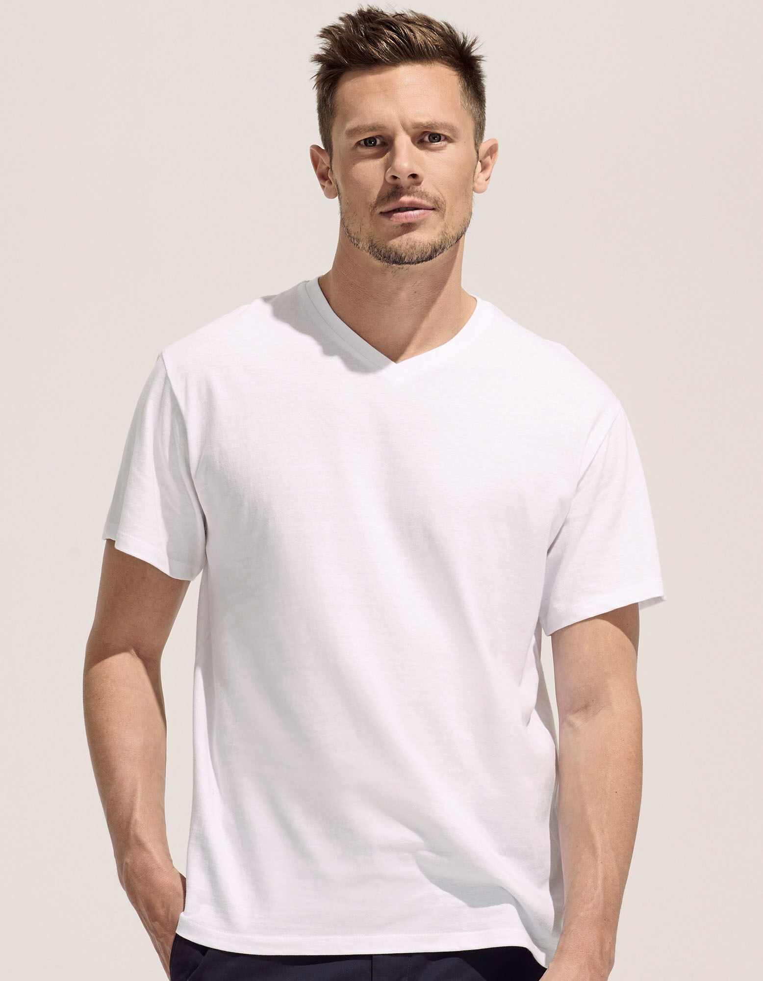 V-Neck T-Shirt Victory