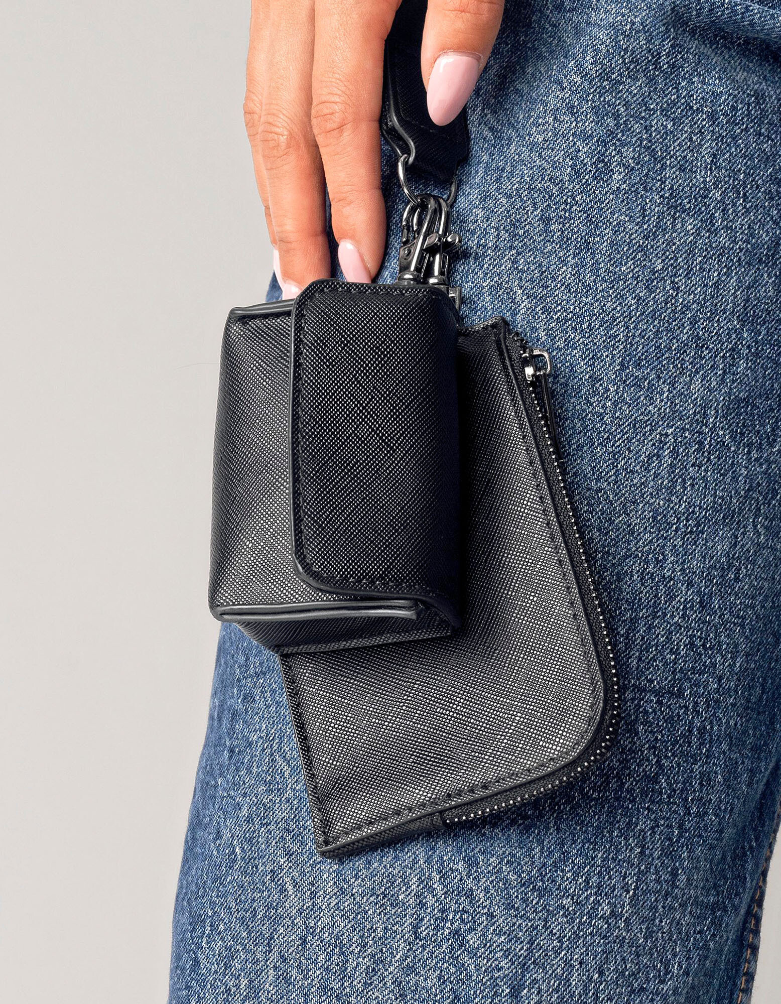 Boutique Pouch Wristlet